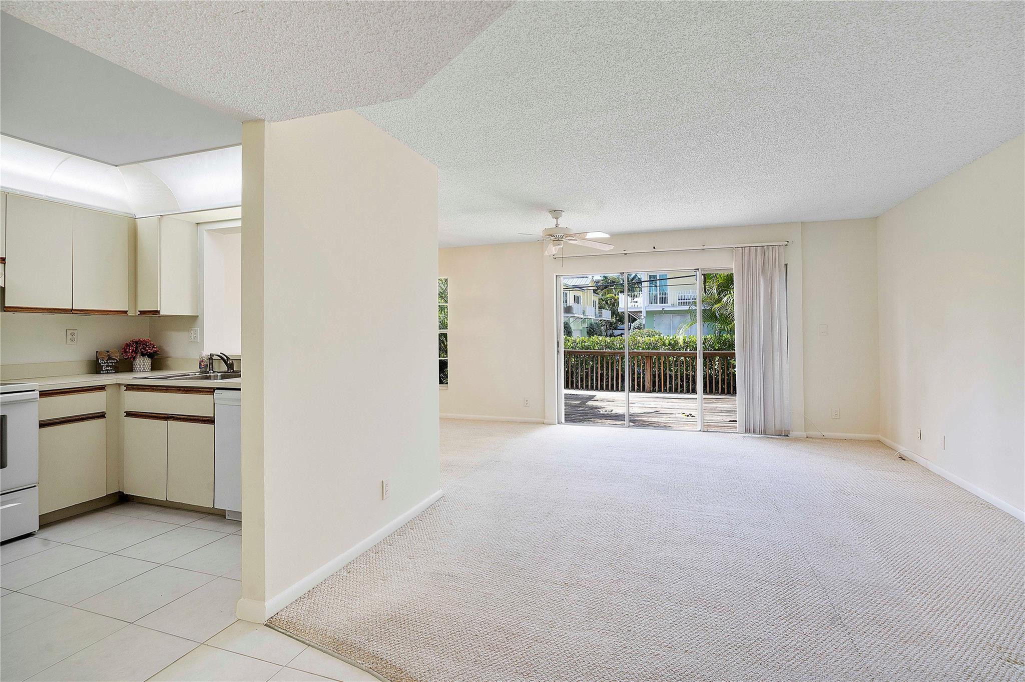 3213 NE 16th St 110
