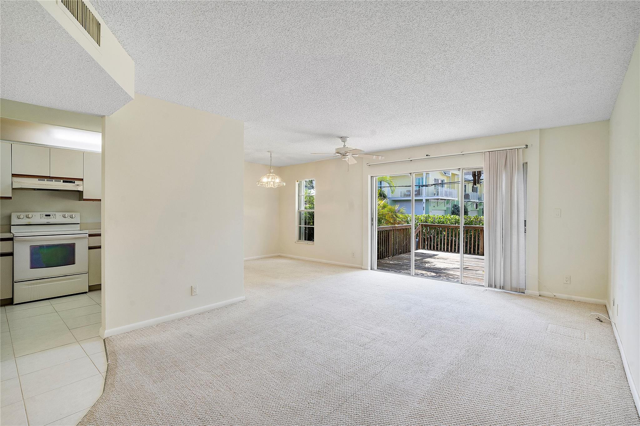 3213 NE 16th St 110