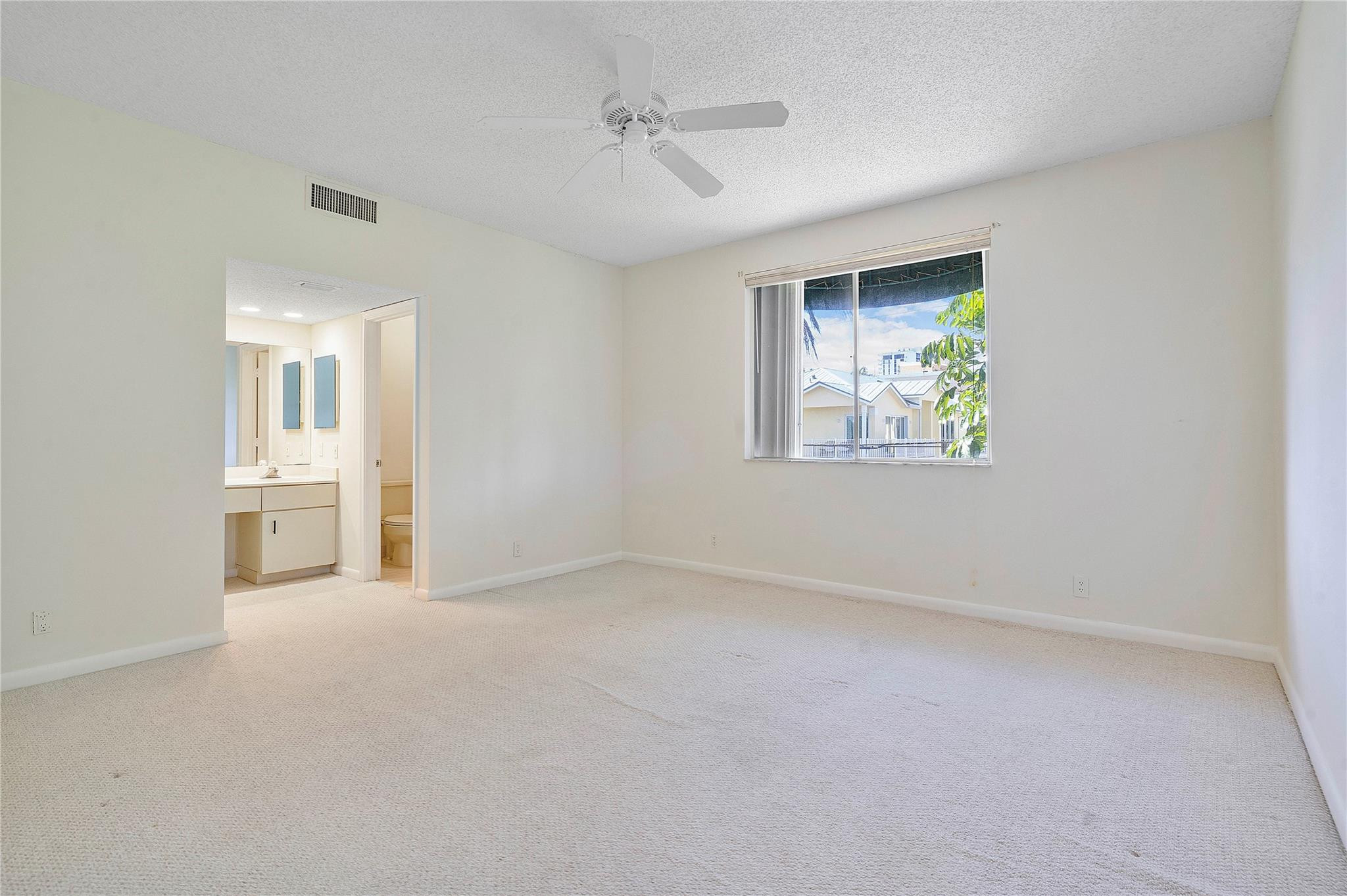 3213 NE 16th St 110