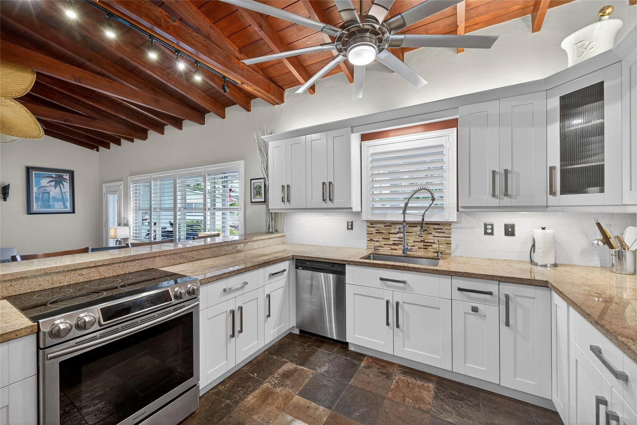 712 NW 29th Court