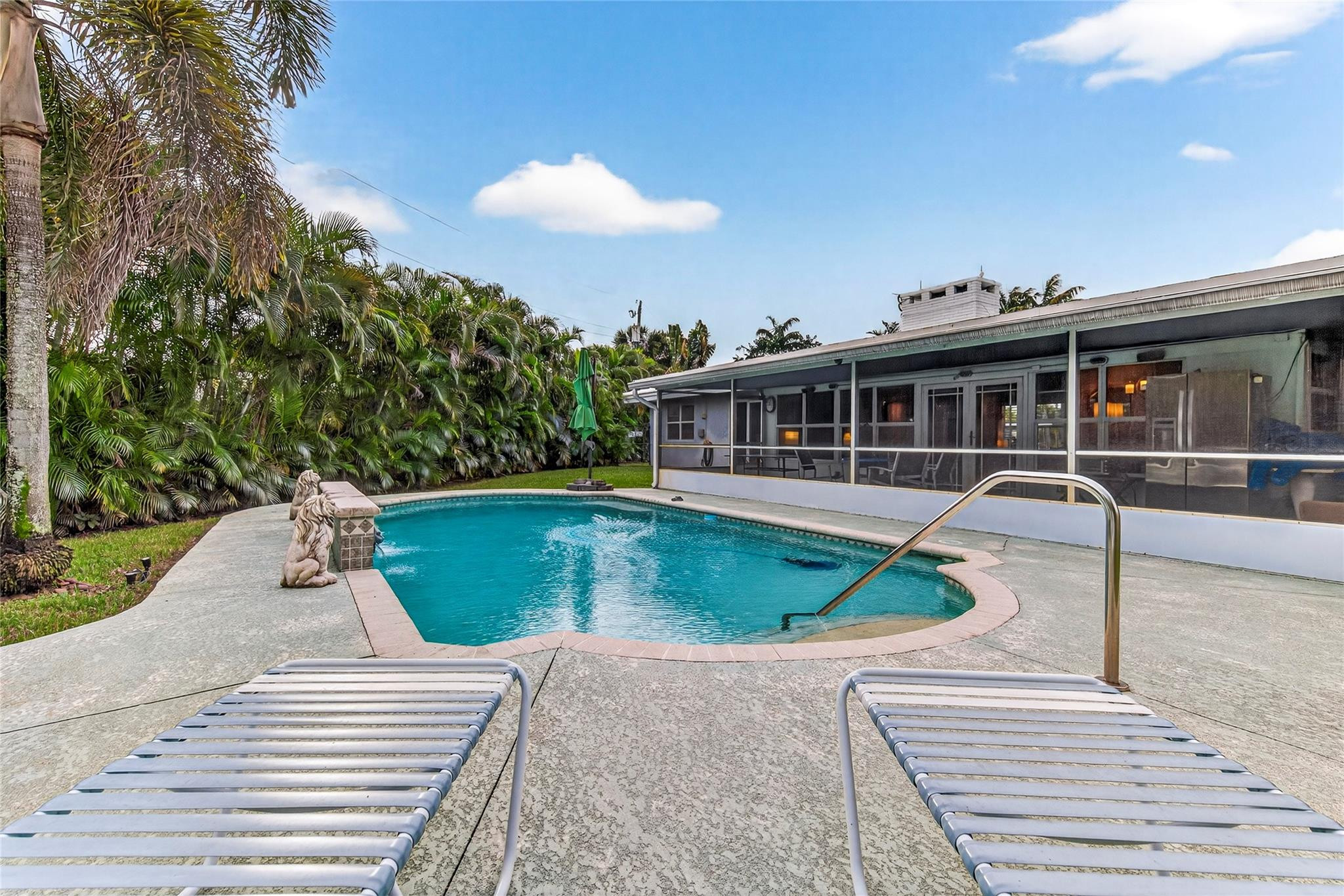 712 NW 29th Court