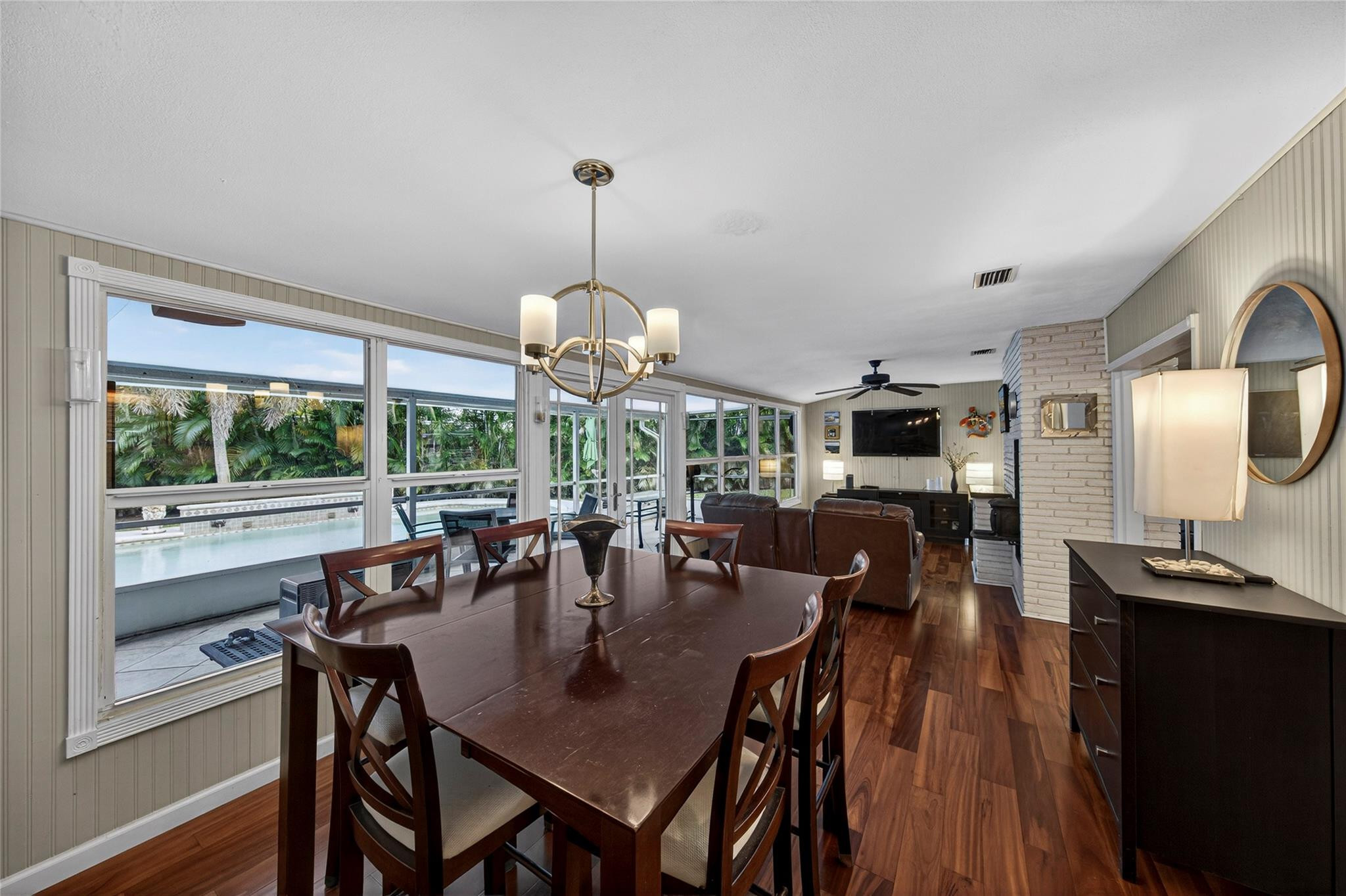 712 NW 29th Court