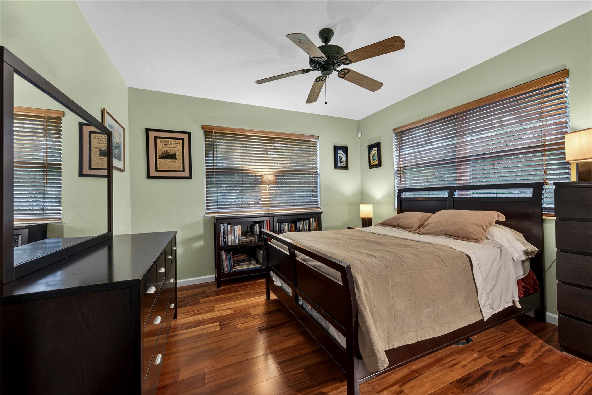 712 NW 29th Court