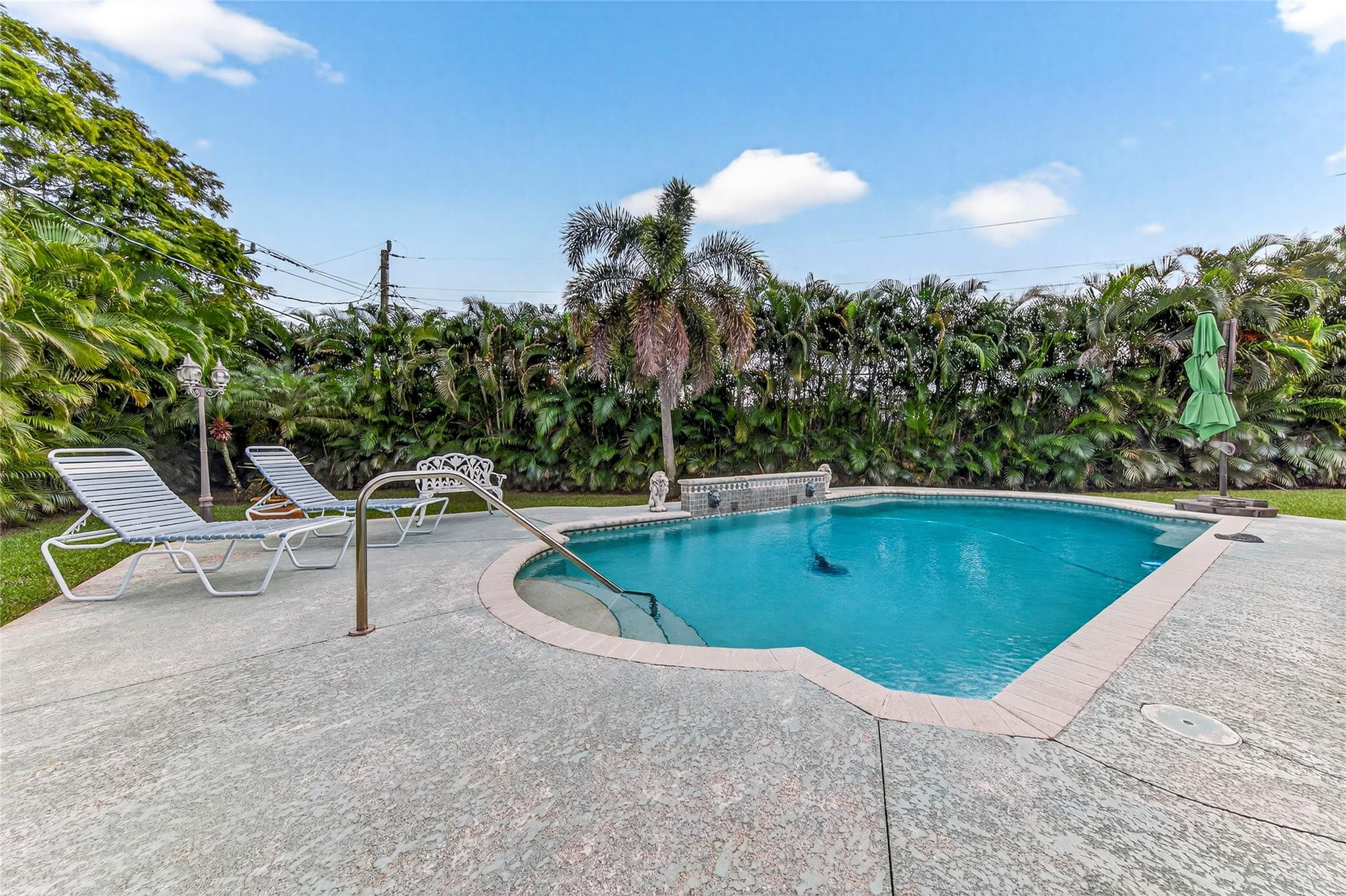 712 NW 29th Court