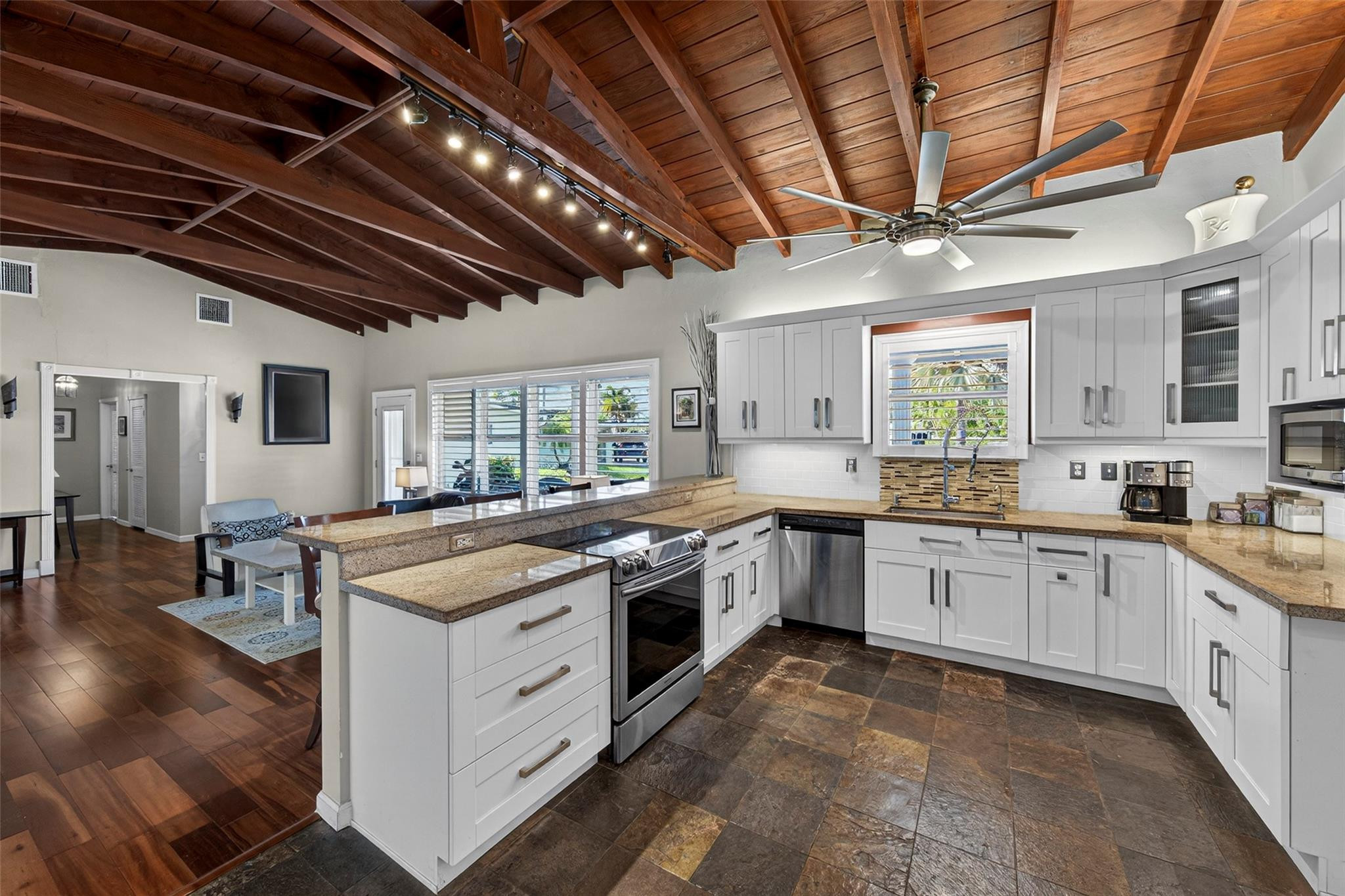 712 NW 29th Court