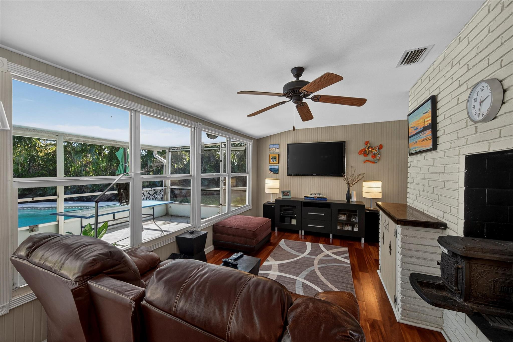 712 NW 29th Court