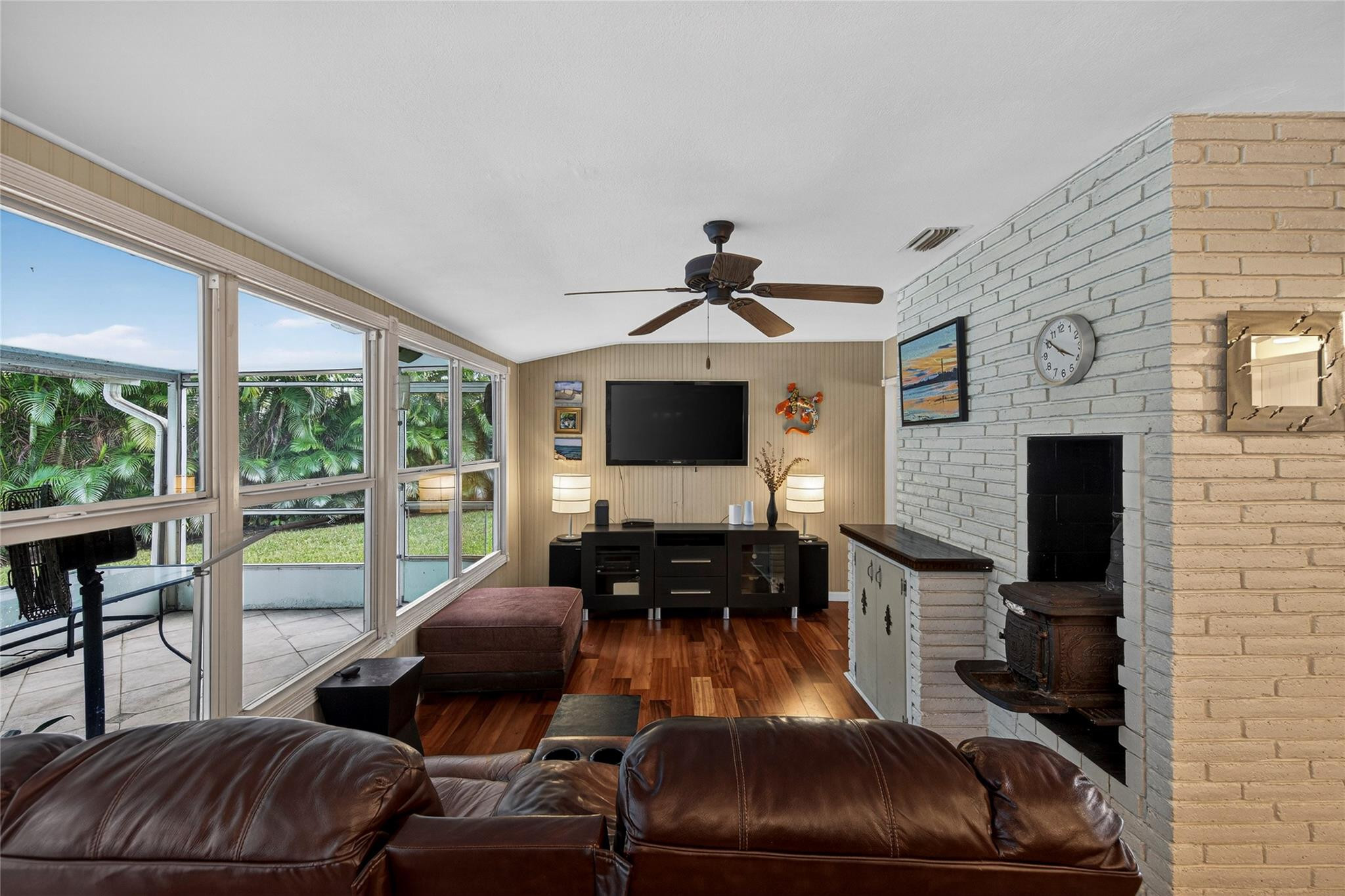 712 NW 29th Court