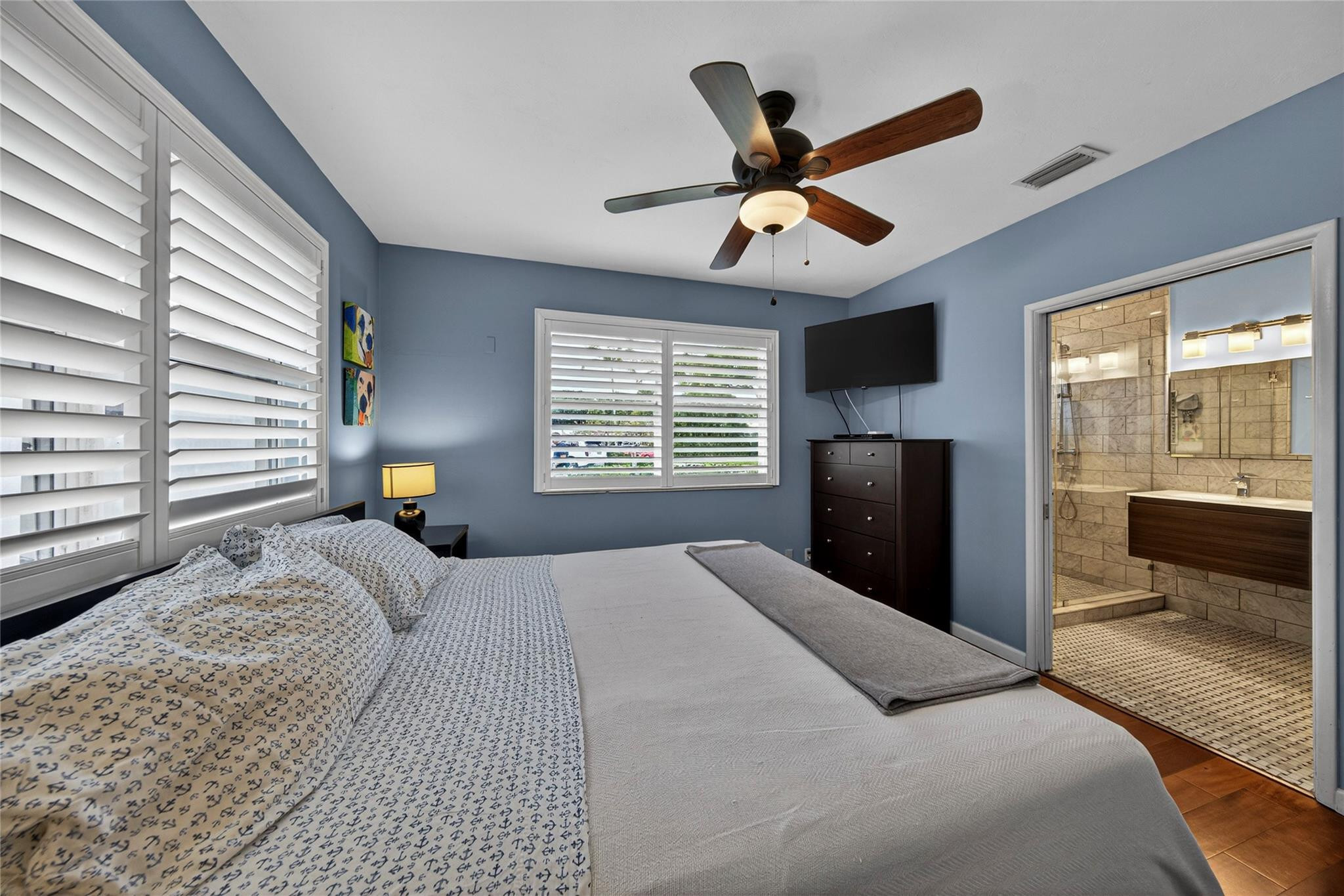 712 NW 29th Court