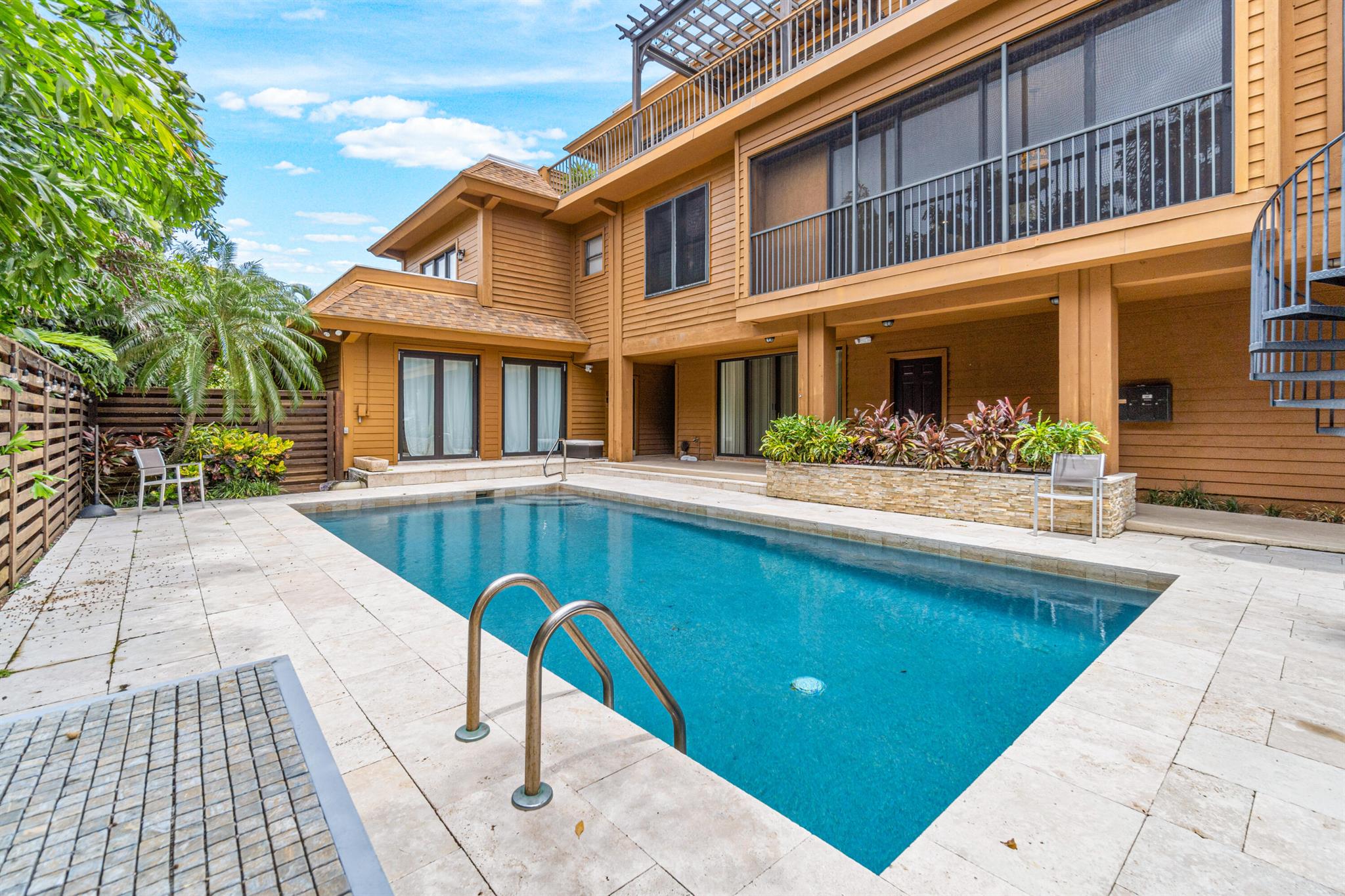 122 Andrews Avenue 2-A