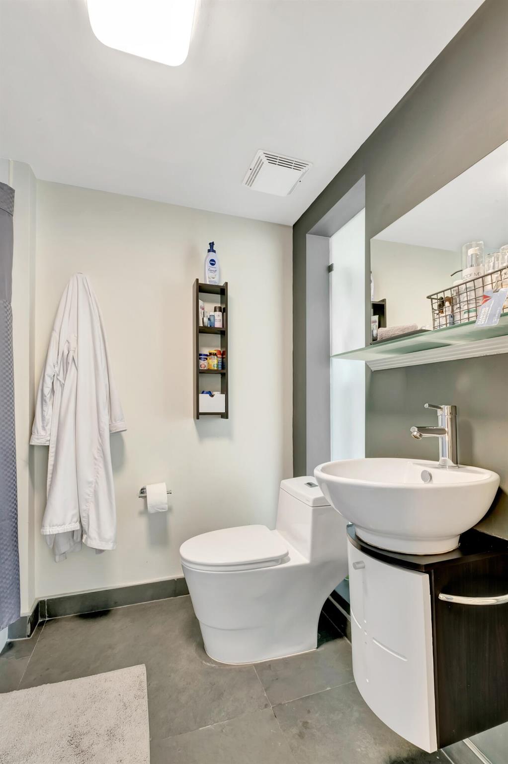 690 SW 1st Court 1901