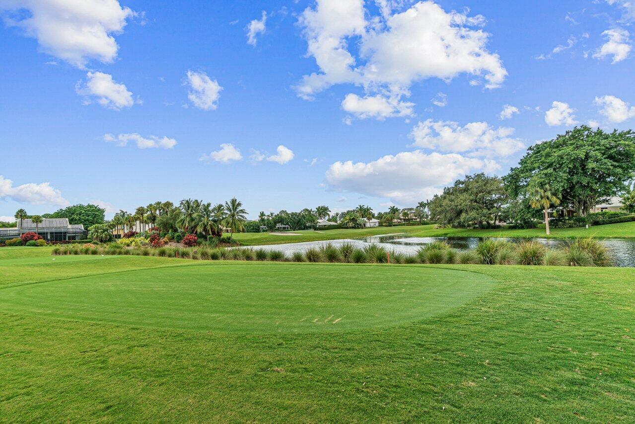 4295 Bocaire Boulevard