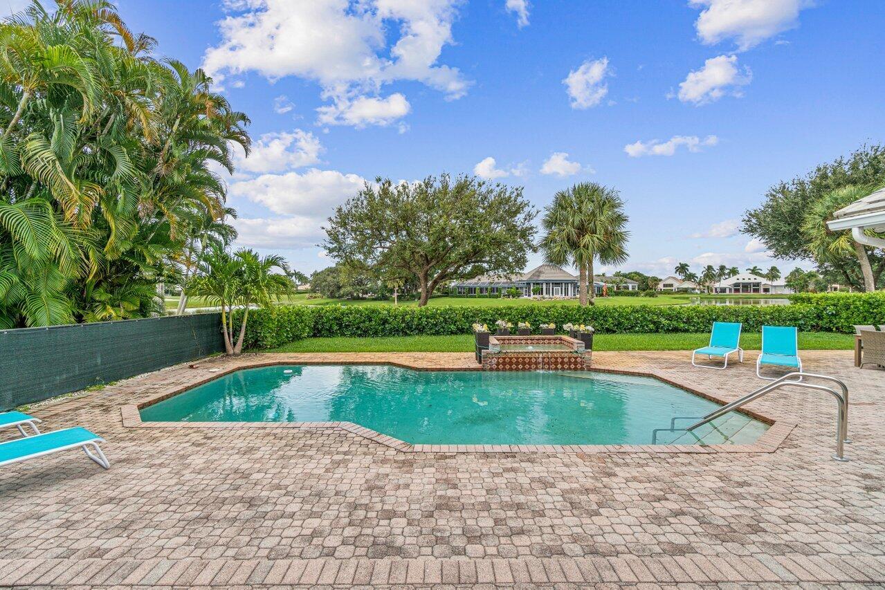 4295 Bocaire Boulevard