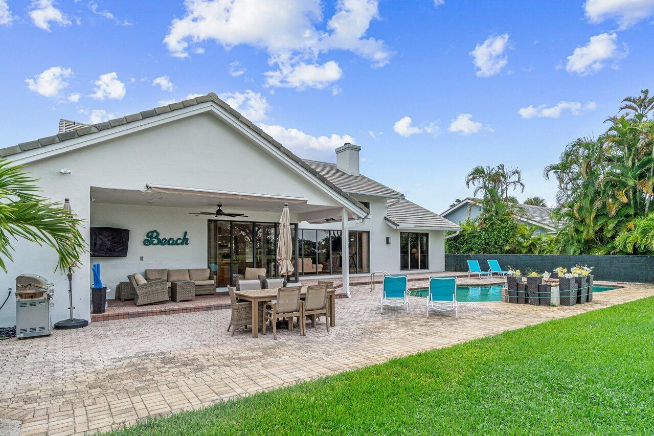 4295 Bocaire Boulevard