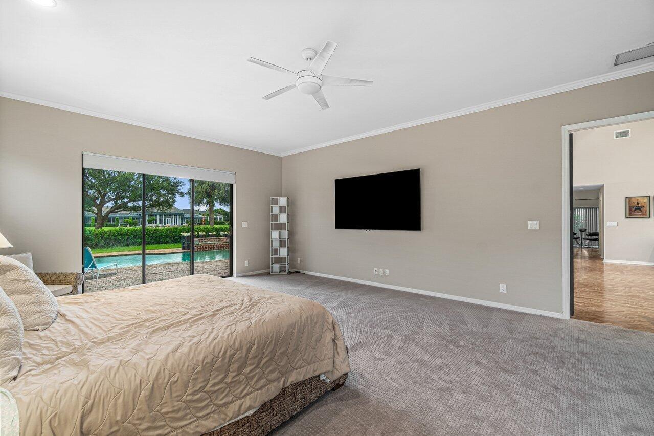 4295 Bocaire Boulevard