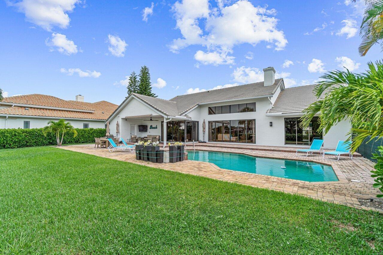 4295 Bocaire Boulevard