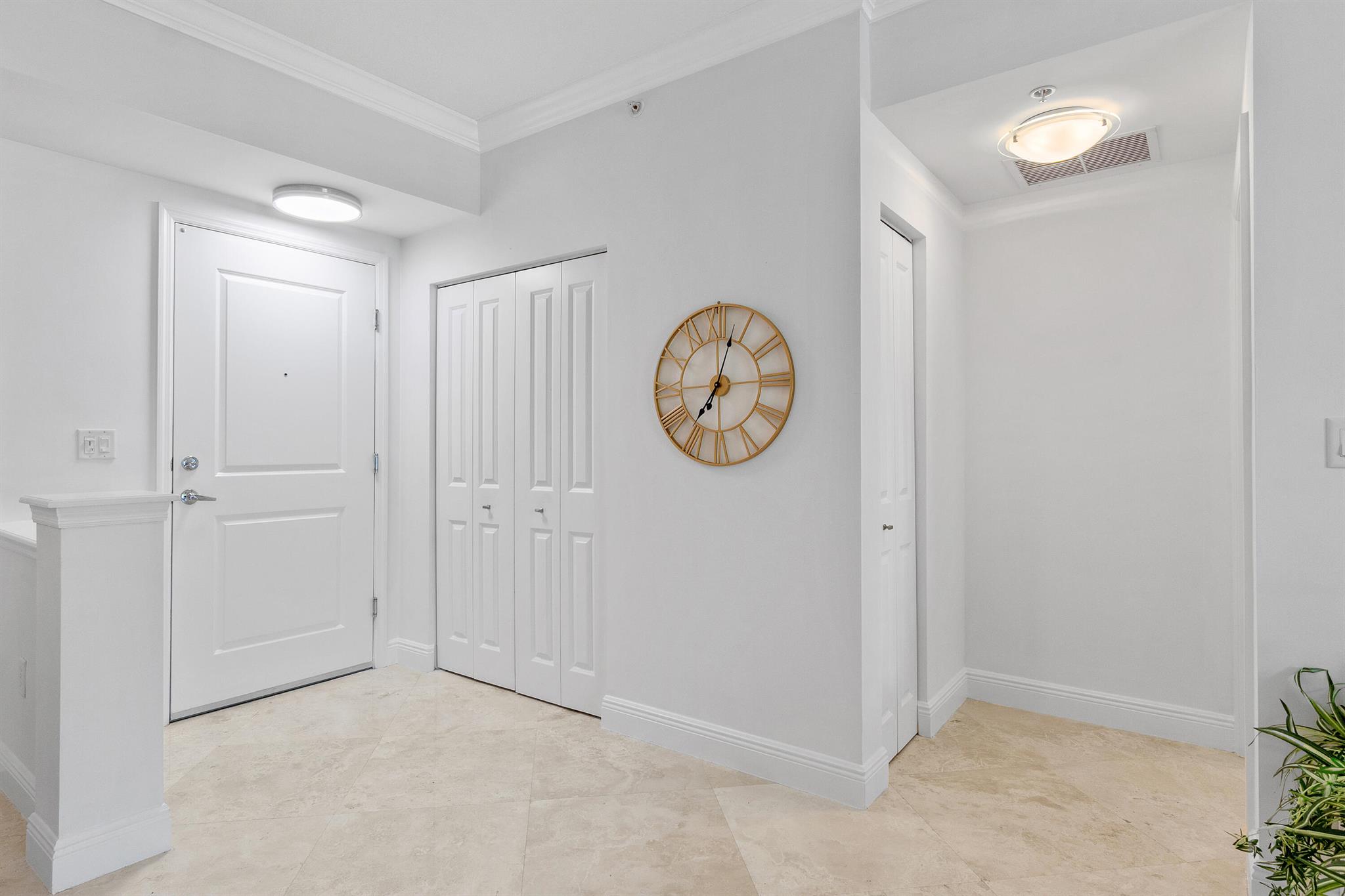 225 NE 1st Street 311