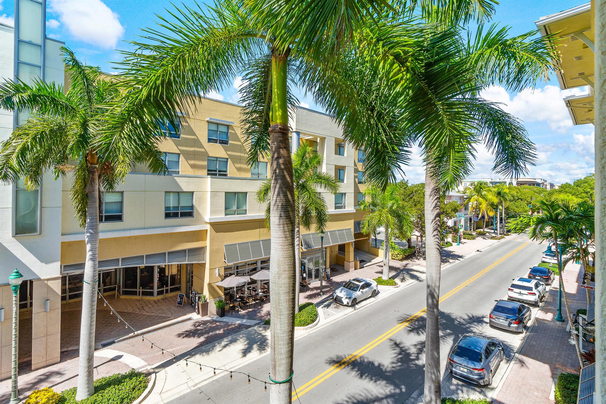 225 NE 1st Street 311