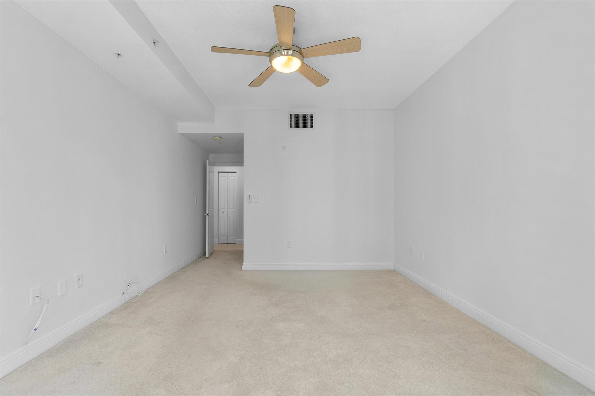 225 NE 1st Street 311