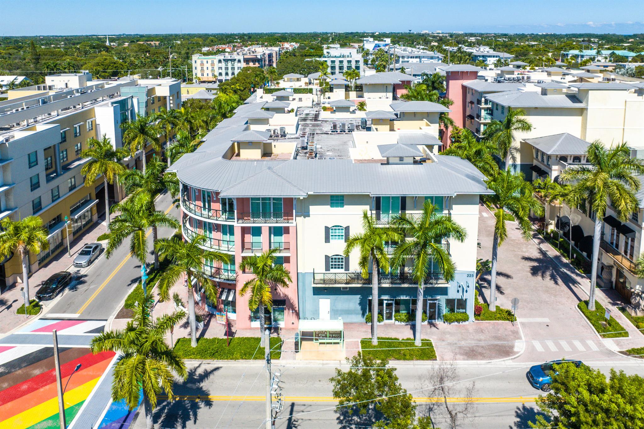 225 NE 1st Street 311