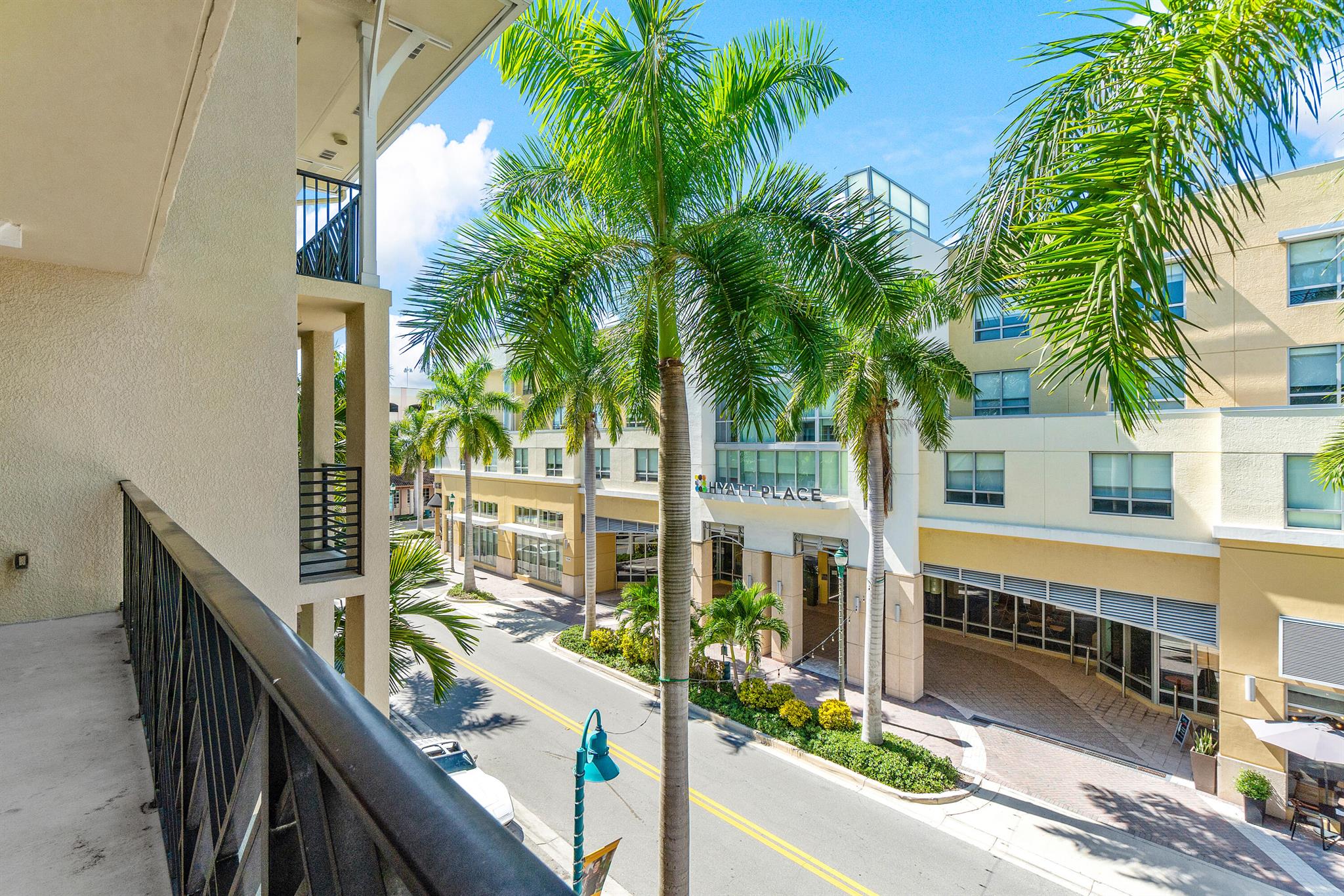 225 NE 1st Street 311