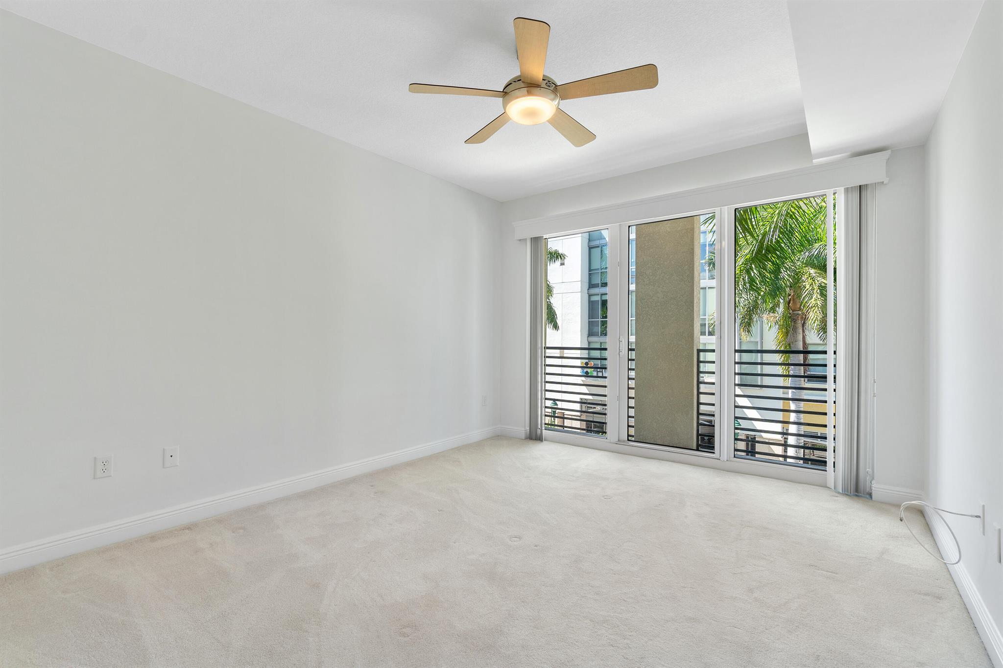 225 NE 1st Street 311