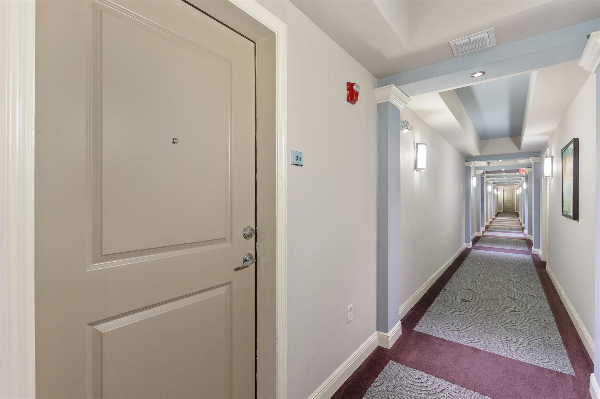 225 NE 1st Street 311