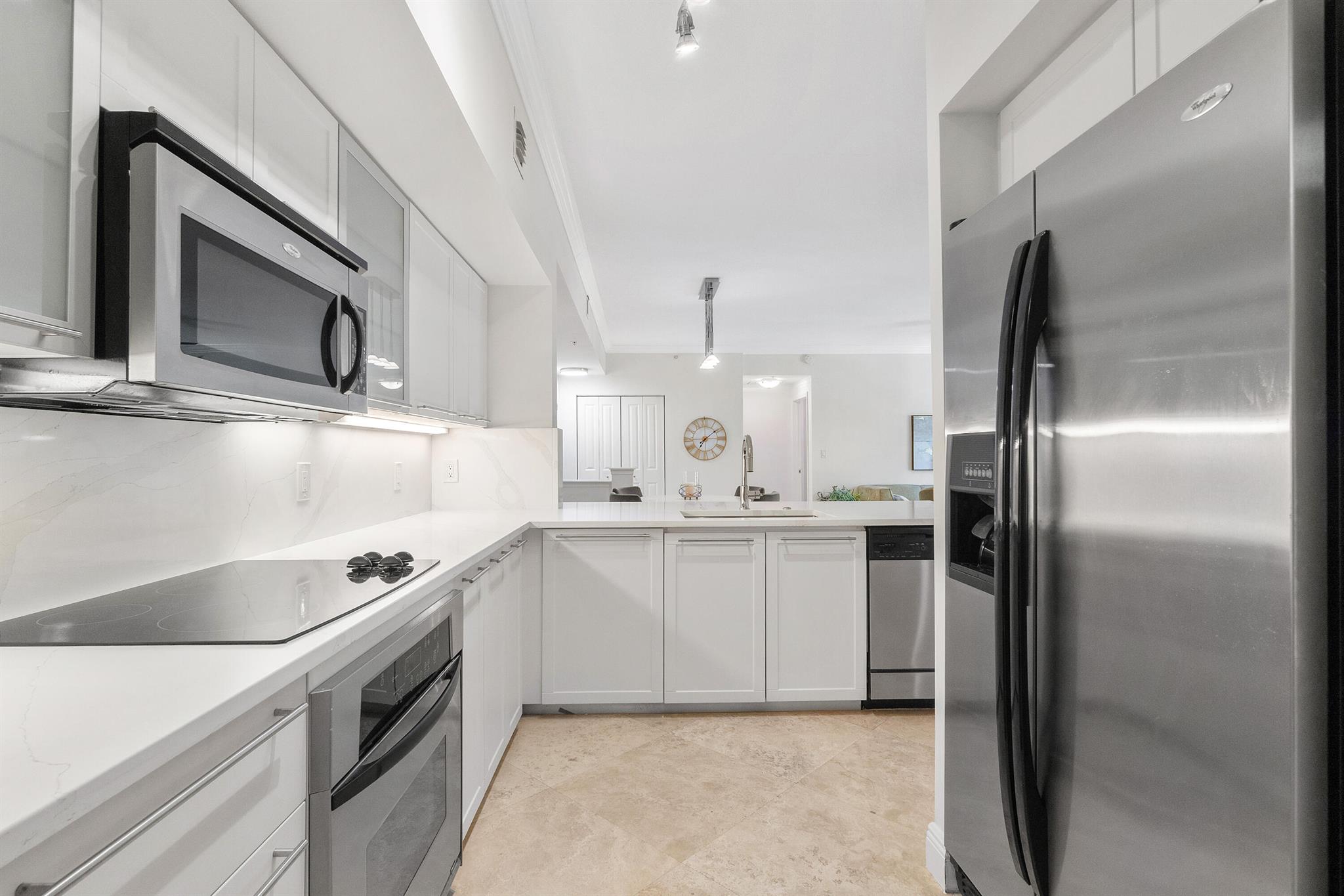 225 NE 1st Street 311