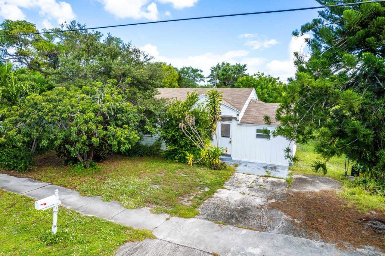 229 SW 4th Avenue
