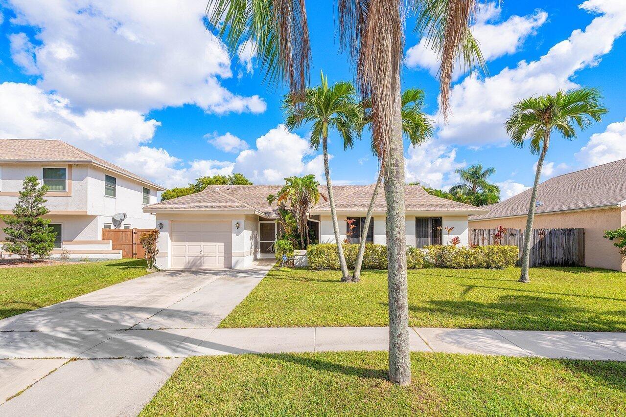 22534 Grouper Court