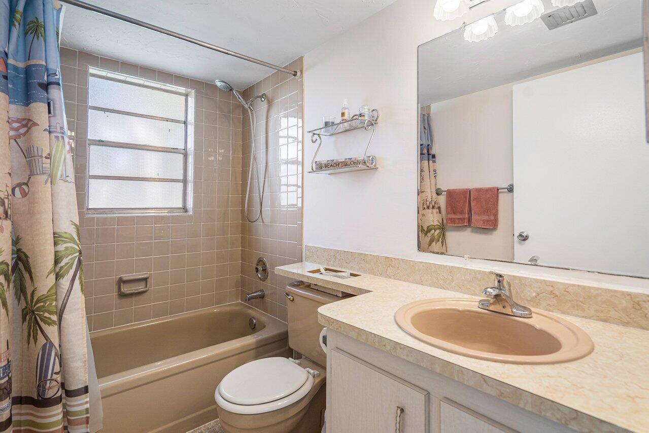 15 Willowbrook Lane 201