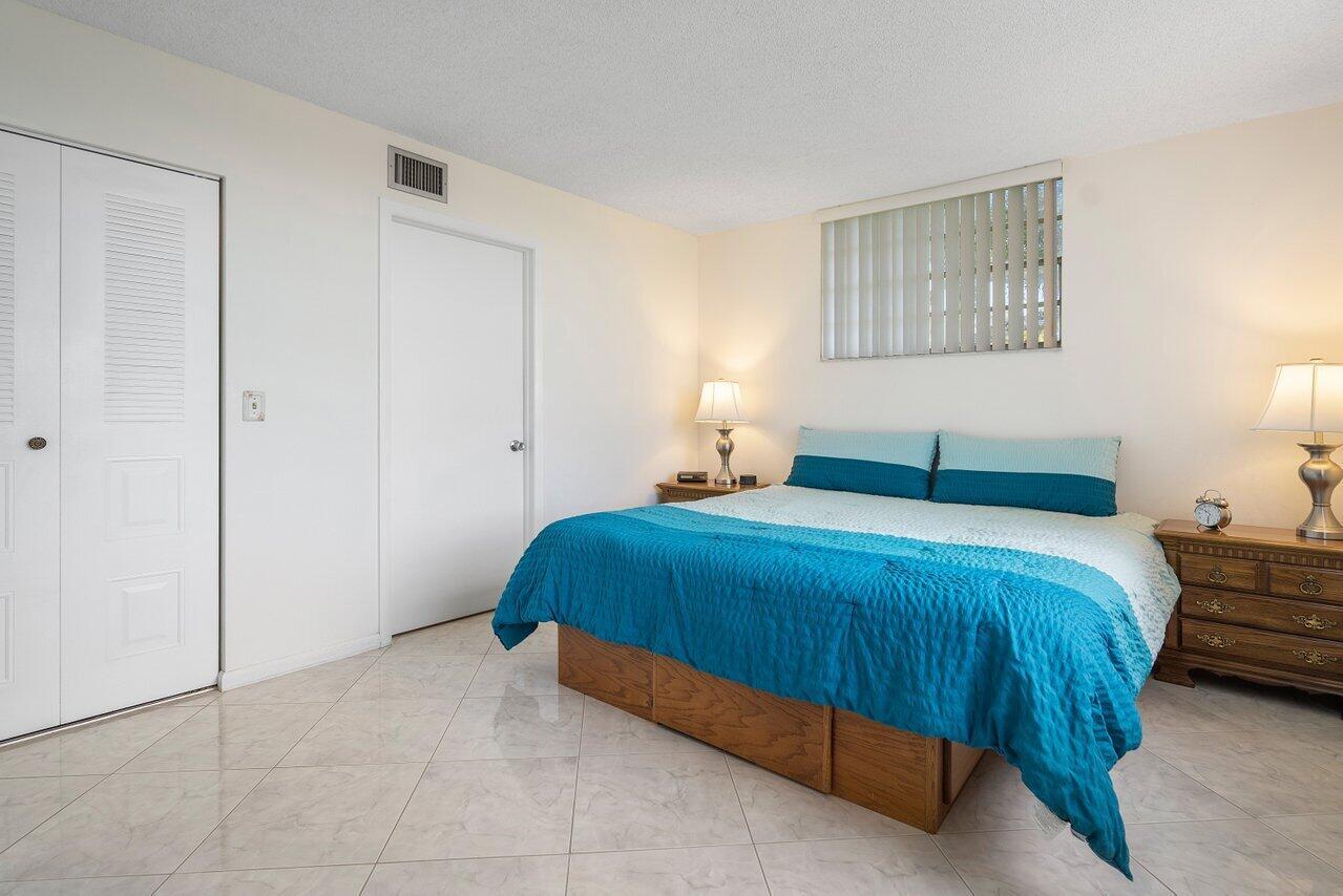 15 Willowbrook Lane 201