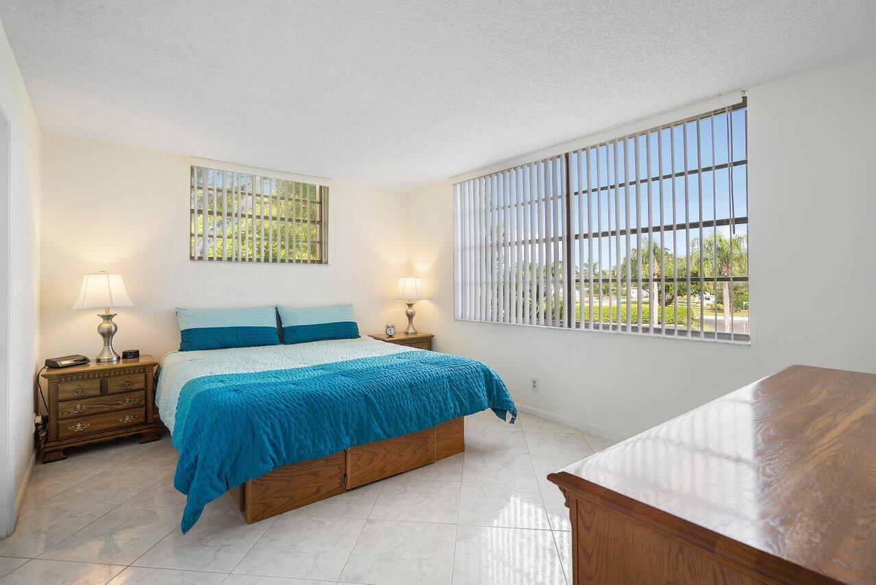 15 Willowbrook Lane 201