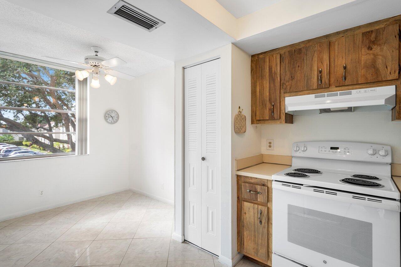 15 Willowbrook Lane 201