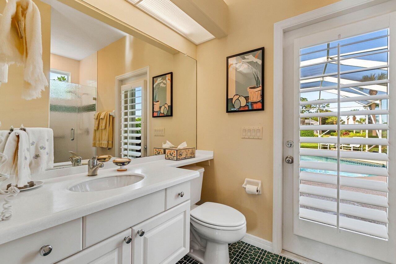 1220 NW Winters Creek Road