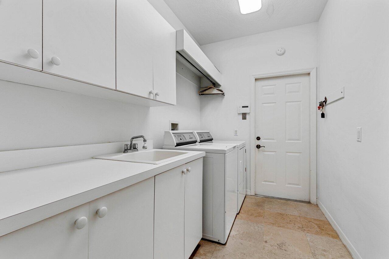 1220 NW Winters Creek Road