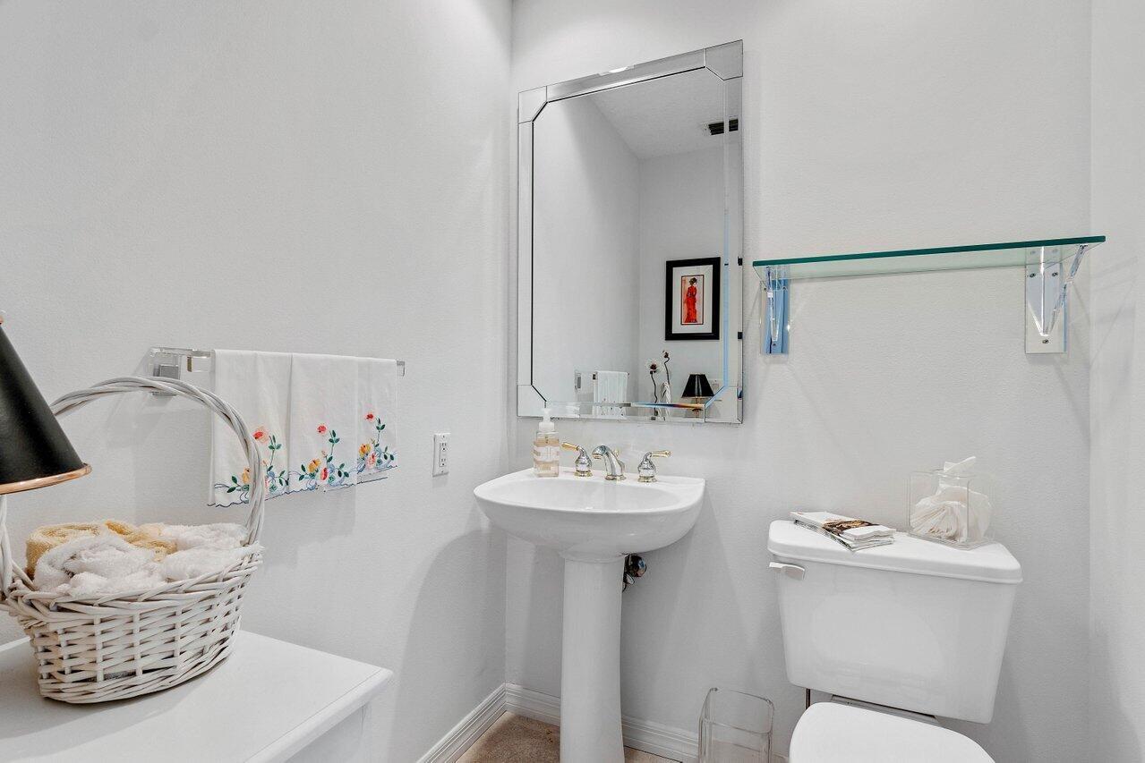 1220 NW Winters Creek Road