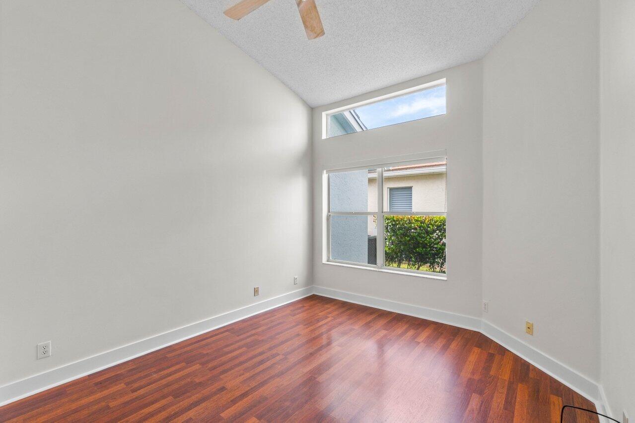 2757 S Clearbrook Circle