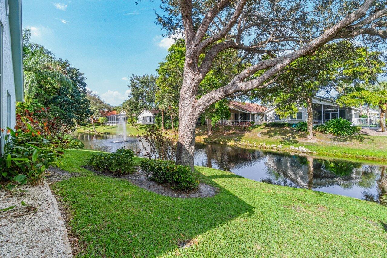 2757 S Clearbrook Circle