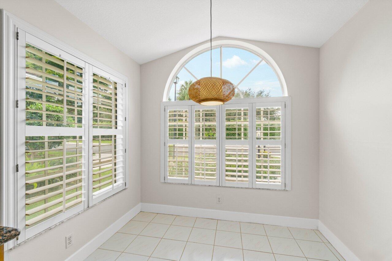 2757 S Clearbrook Circle