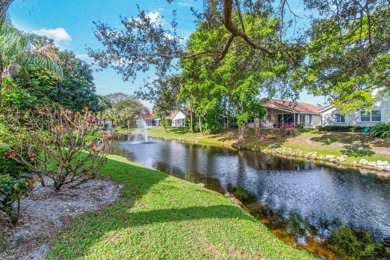 2757 S Clearbrook Circle