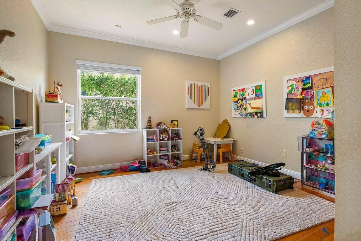 19329 Skyridge Circle