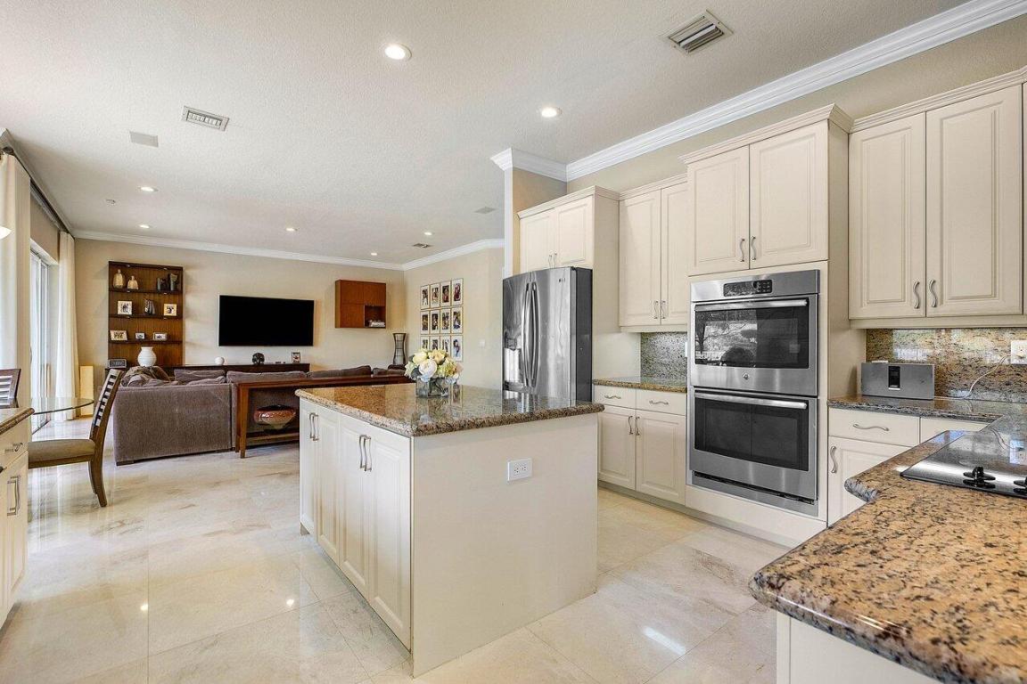 19329 Skyridge Circle