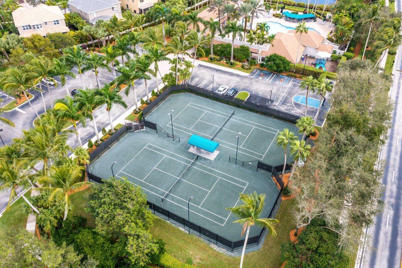 19329 Skyridge Circle