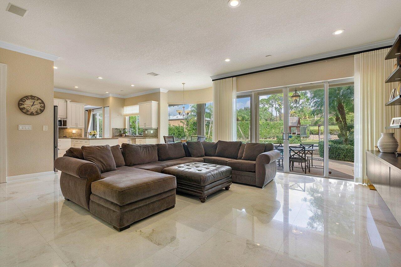 19329 Skyridge Circle