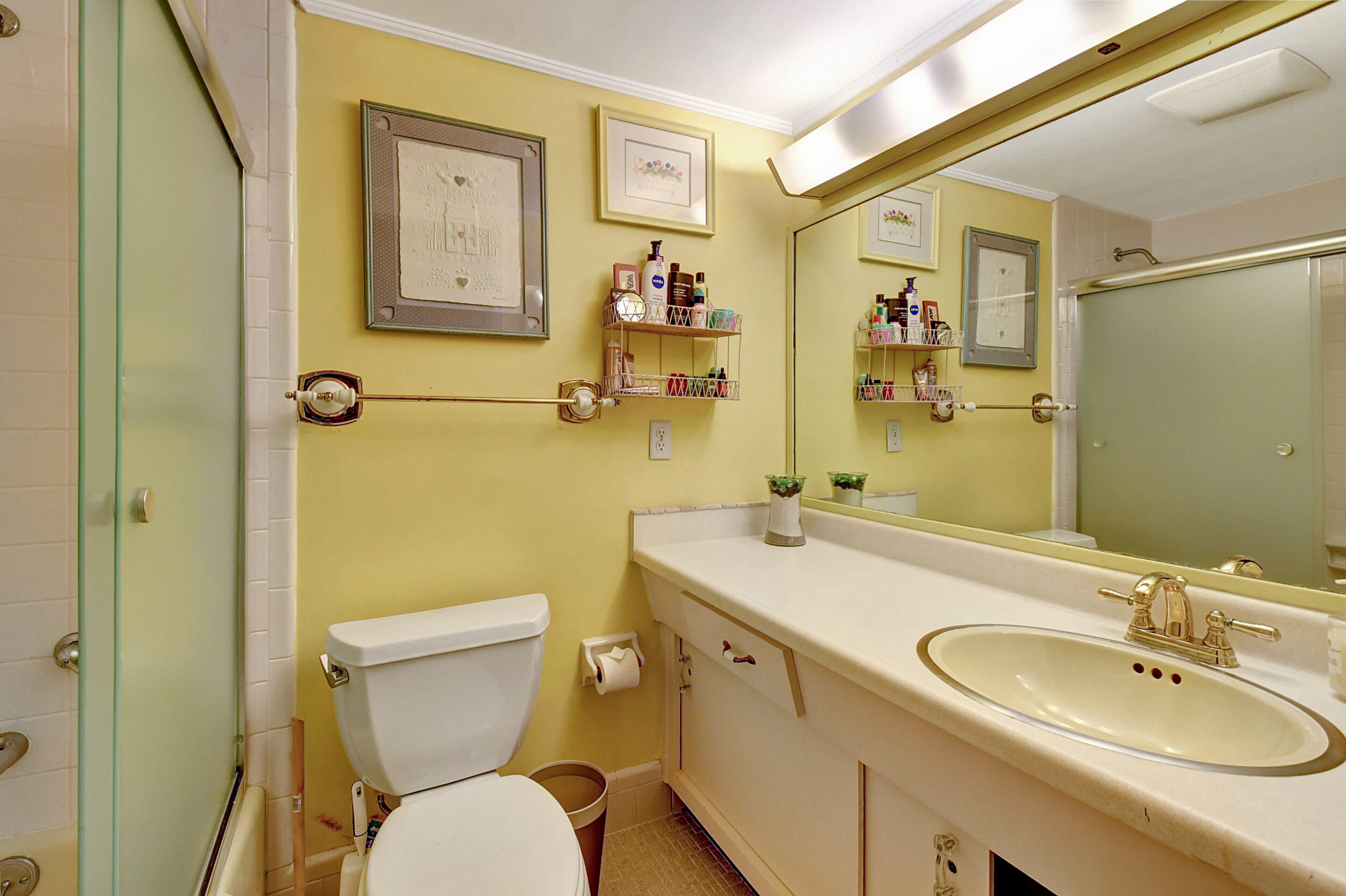 80 Venetian Drive 201s