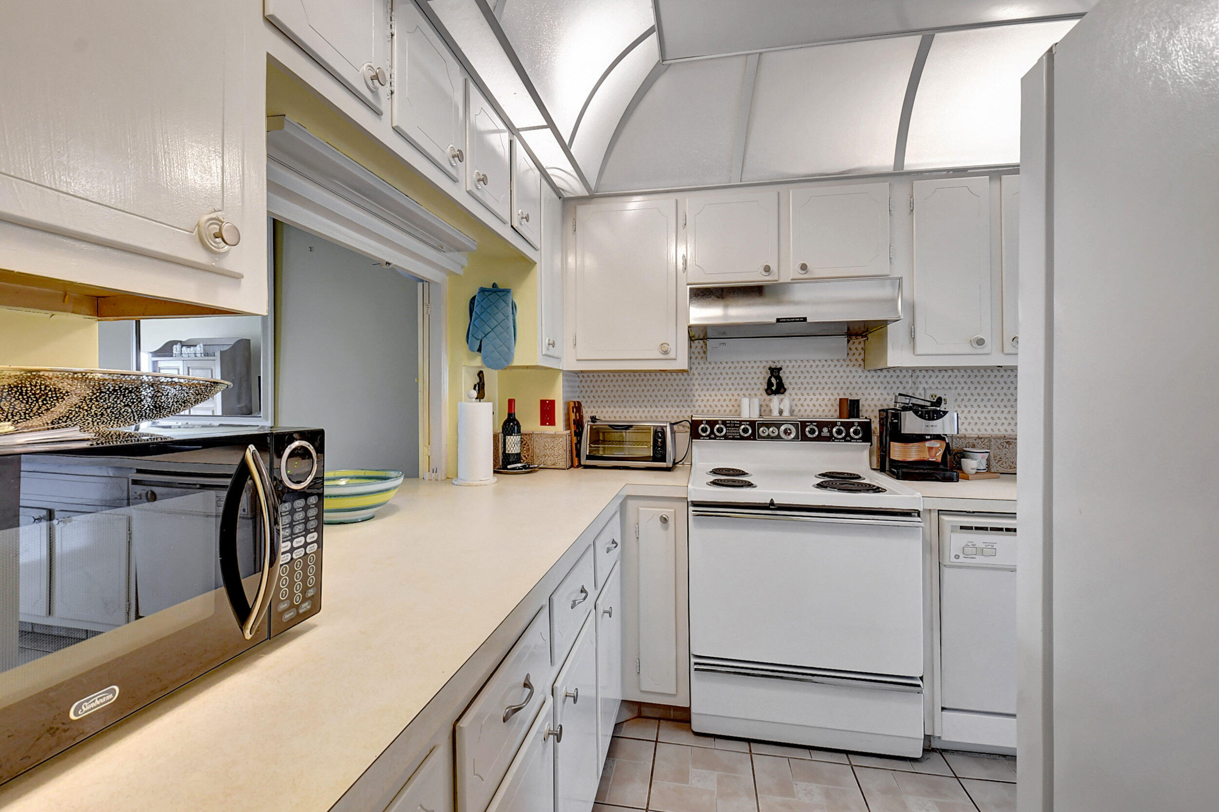 80 Venetian Drive 201s