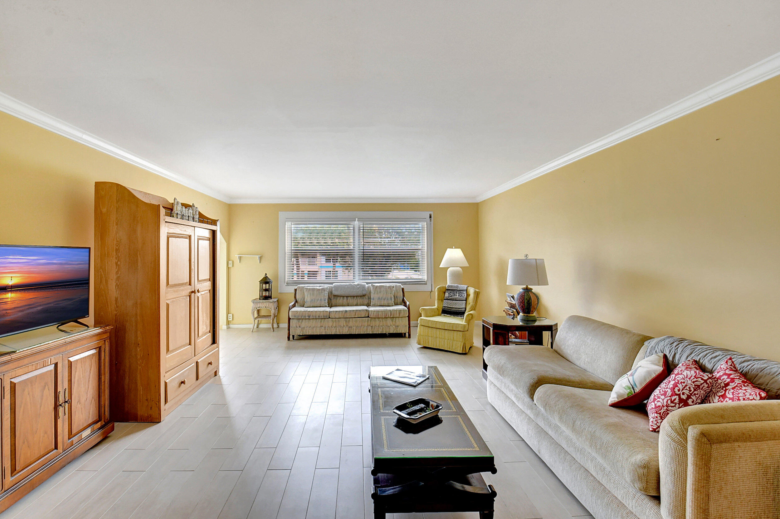 80 Venetian Drive 201s