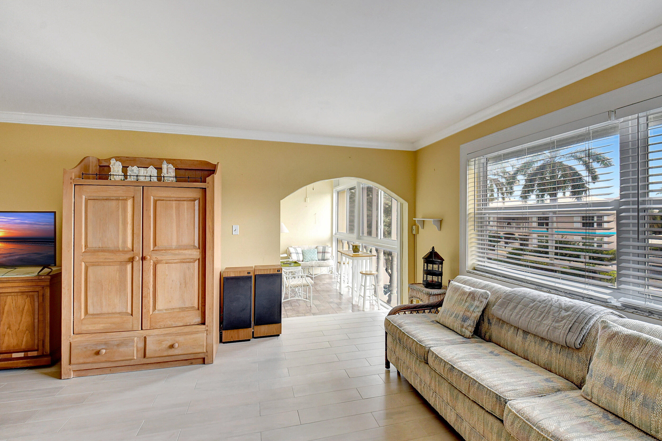 80 Venetian Drive 201s