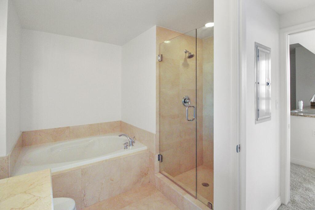 450 N Federal Highway 1204