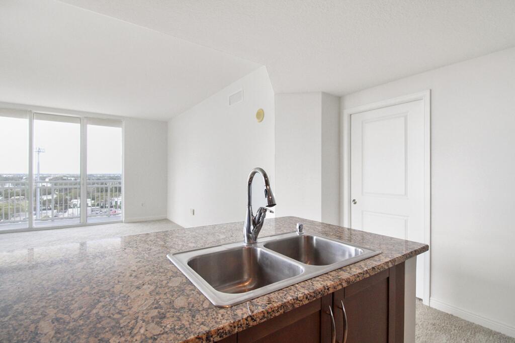 450 N Federal Highway 1204